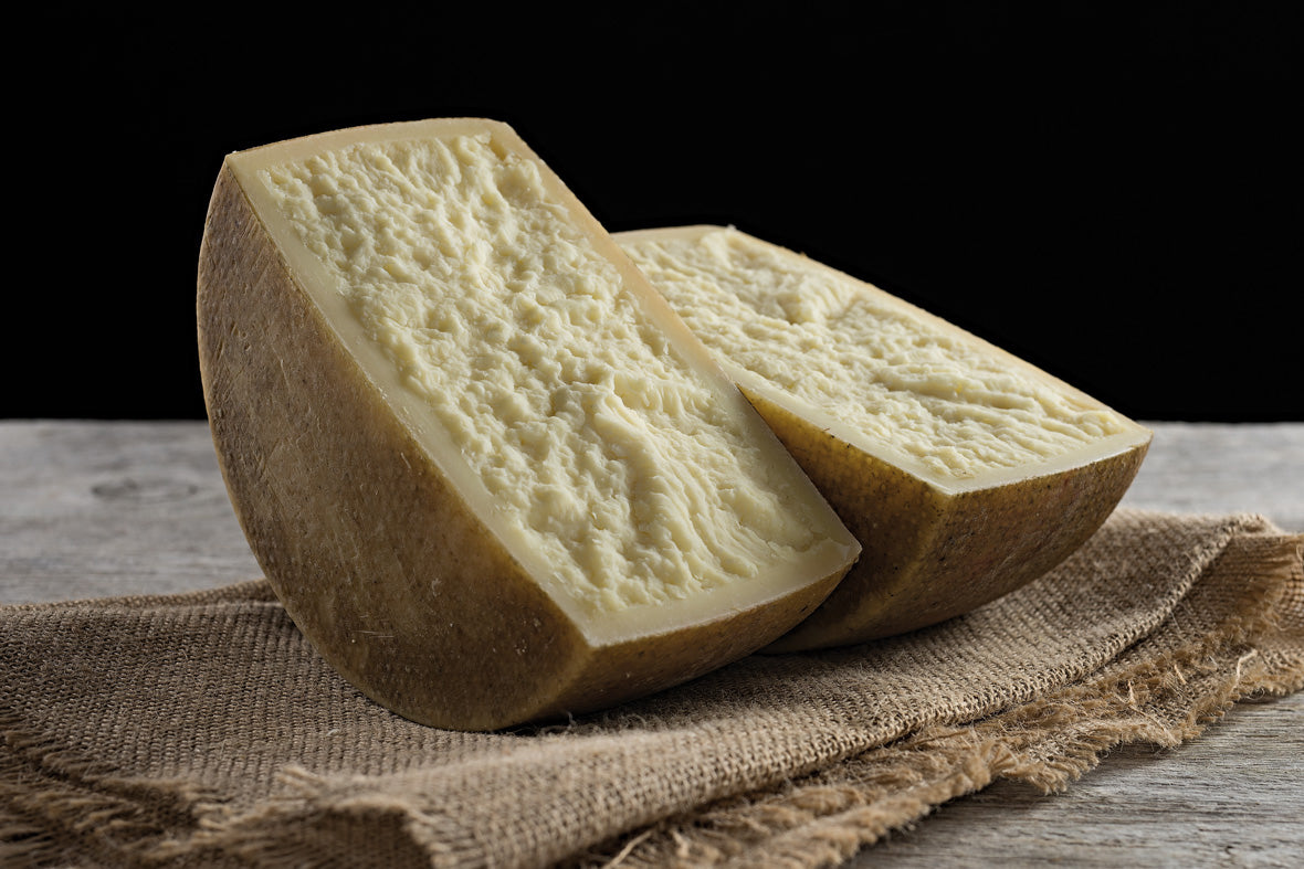 Pecorino Stagionato di Castelluccio La Montagnola, formaggio a lunga stagionatura